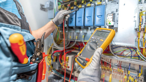 Best Local Electrician Companies  in Omaha, TX